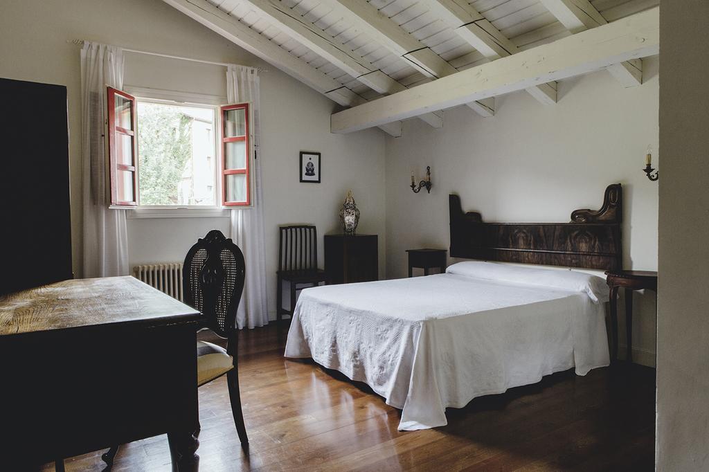 Hotel Iraragorri Galdakao Bagian luar foto
