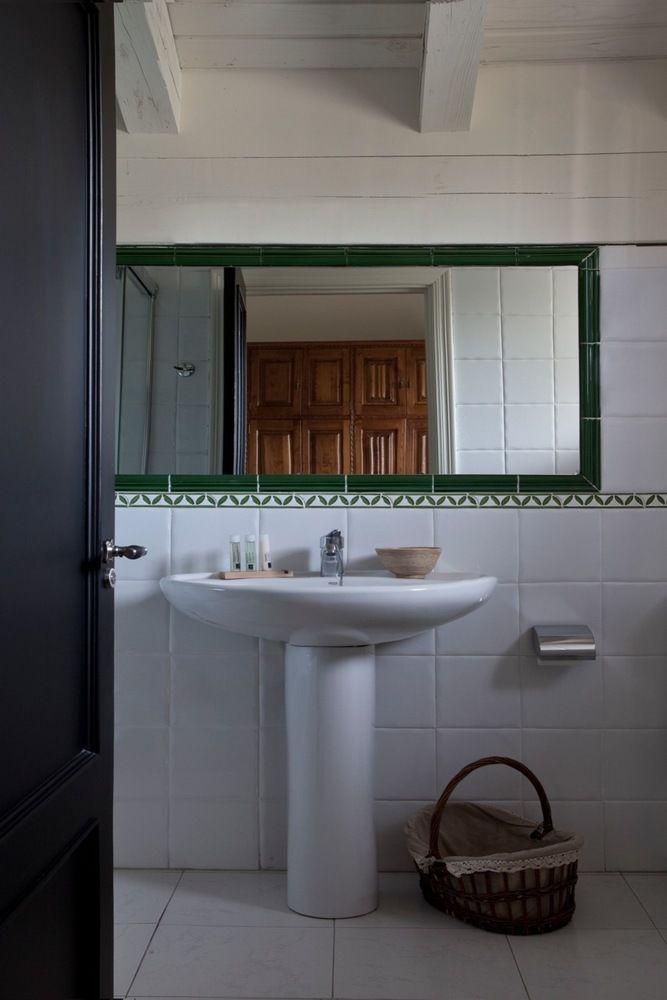 Hotel Iraragorri Galdakao Bagian luar foto