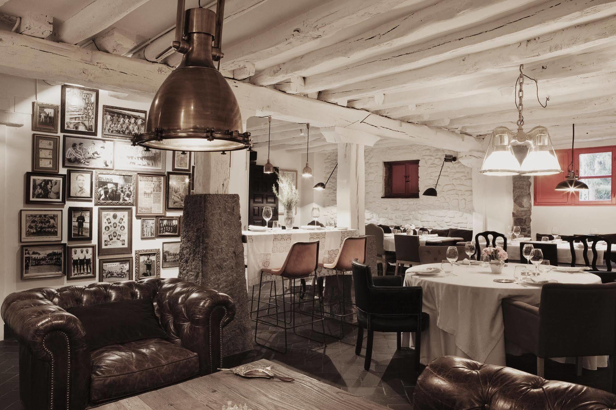 Hotel Iraragorri Galdakao Bagian luar foto